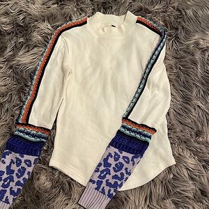 Free People in the mix cuff top size XS